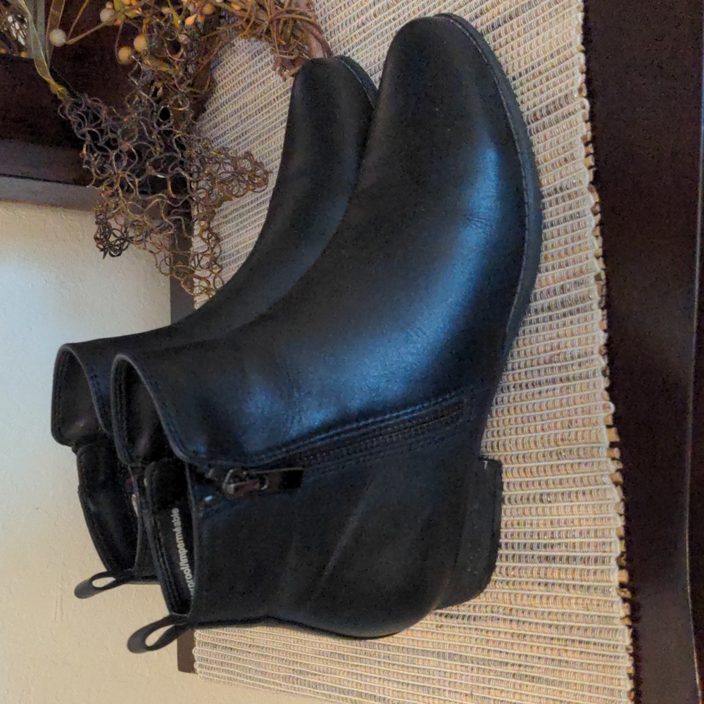 Blondo Waterproof Black Zip Ankle Boots